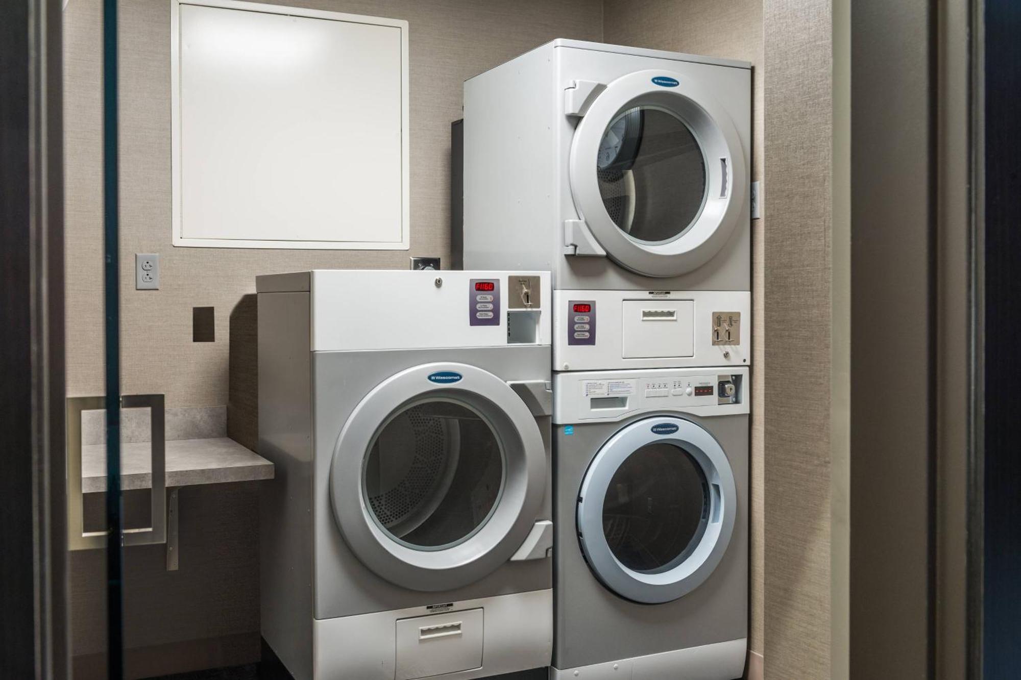 Ac Hotel By Marriott Boston Cleveland Circle Luaran gambar